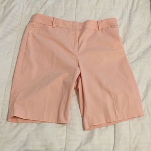Talbots perfect short shorts in a dusty pink size 10.